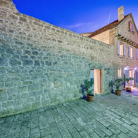 Villa Artemis *