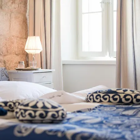Artemis Villa Vis