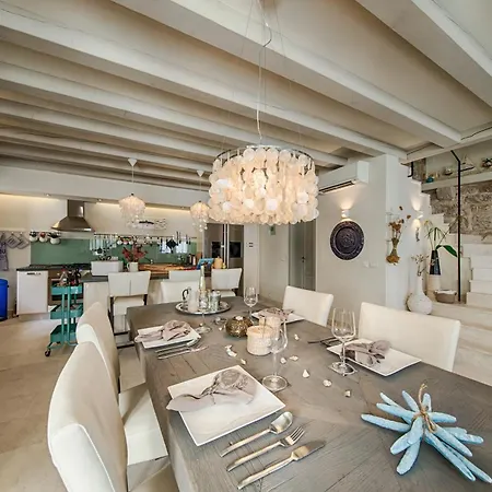 فيلة Artemis فيس