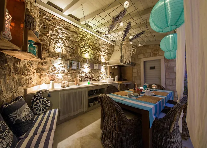 Artemis Villa Vis