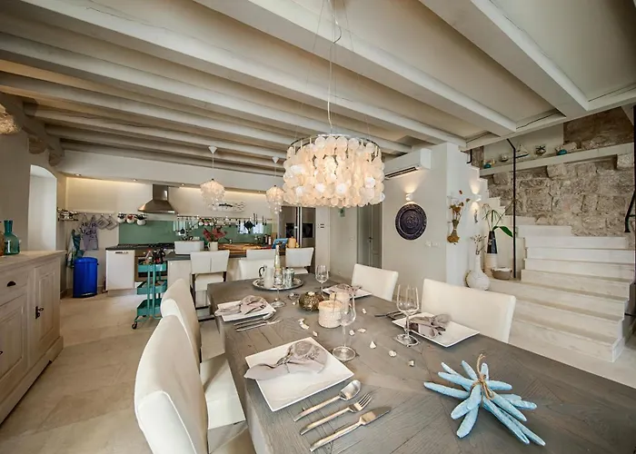Villa Artemis Vis