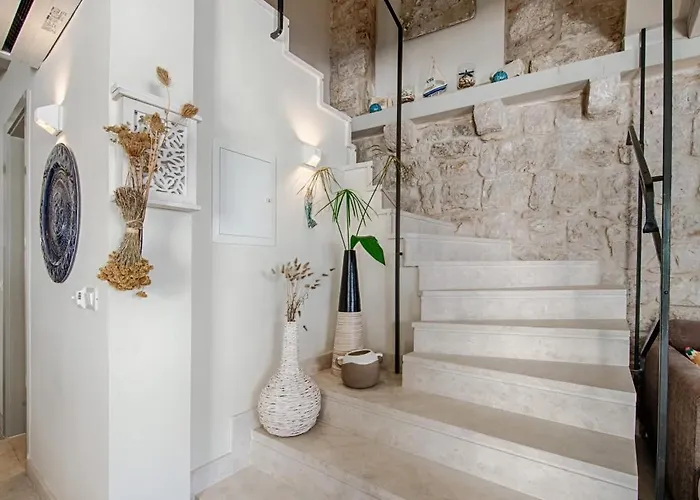 Villa Artemis Vis